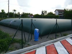 Citerne souple pour r&eacute;cup&eacute;rer l'eau pluviale